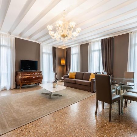 San Teodoro Palace - Luxury Apartments Velence Kültér fotó